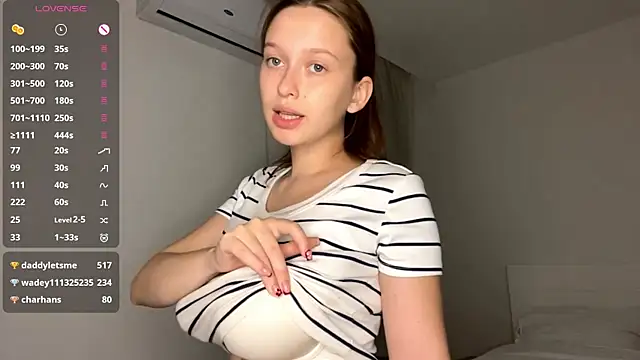 Eva_Shining_Star live cam on StripChat
