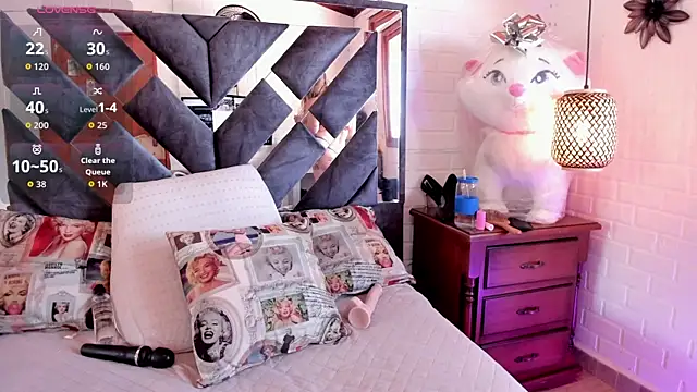 annie_vega17_ webcam