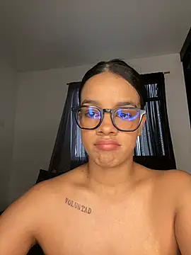 trianawhite webcam