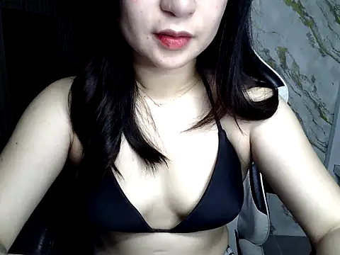 Mia_2022 webcam