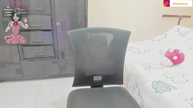 Naoko_7w7 webcam