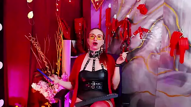 Queenscarlettsecret webcam