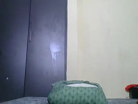 fine-ebonie webcam