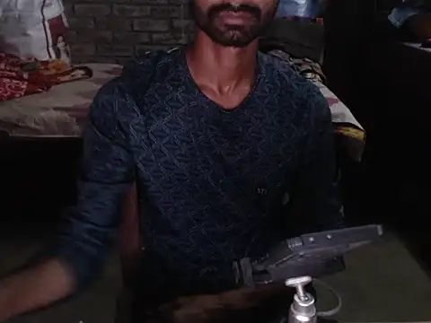 ThethunderPo live cam on StripChat
