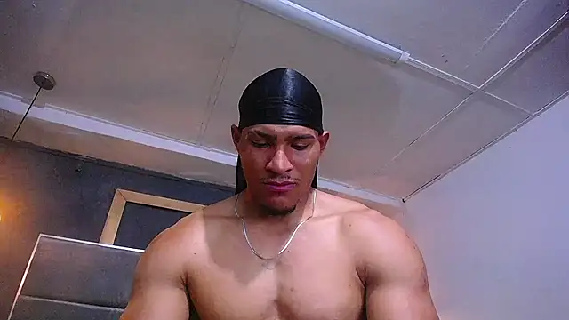 teddyfit19cm live cam on StripChat