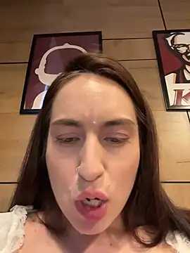 Holly_Play
