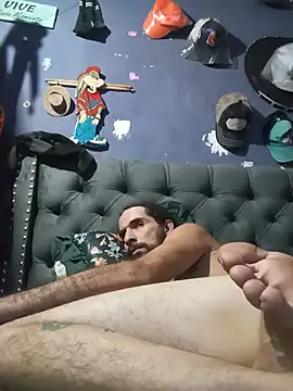hairy_mannn webcam