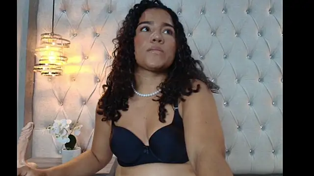 TamaraaHoney webcam