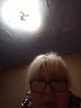 alexia64231 - Alexia64231's free webcam - UK Sex Cams