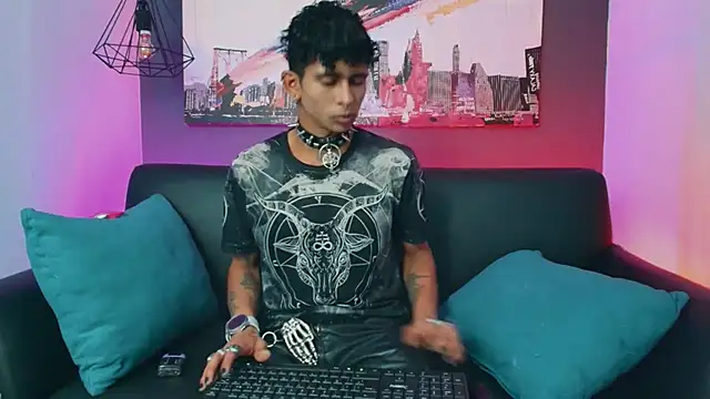 Maximoking26 webcam