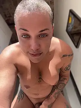 alicetgirlbr live cam on StripChat