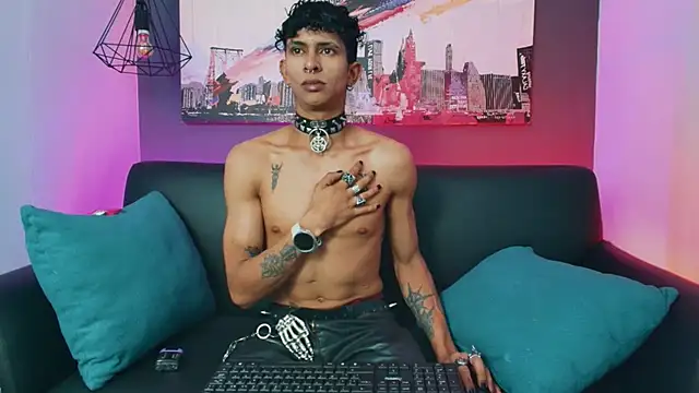 Maximoking26 webcam