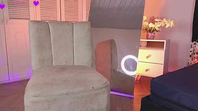 Katiaa_n live cam on StripChat