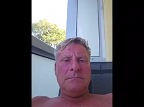 johnnym1 webcam