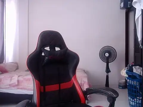 Adriana_0312 webcam