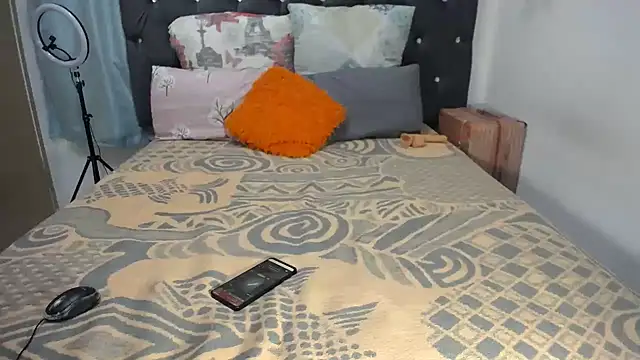 BootySoYummyX webcam