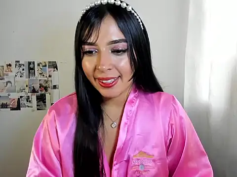 Conie_Squirtt live cam on StripChat