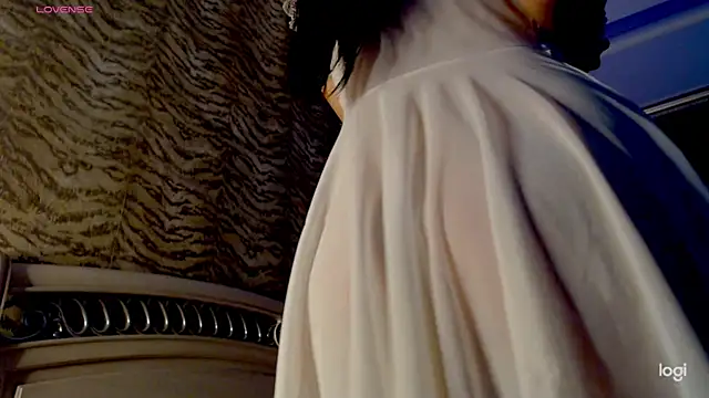 Iam_Luna live cam on StripChat