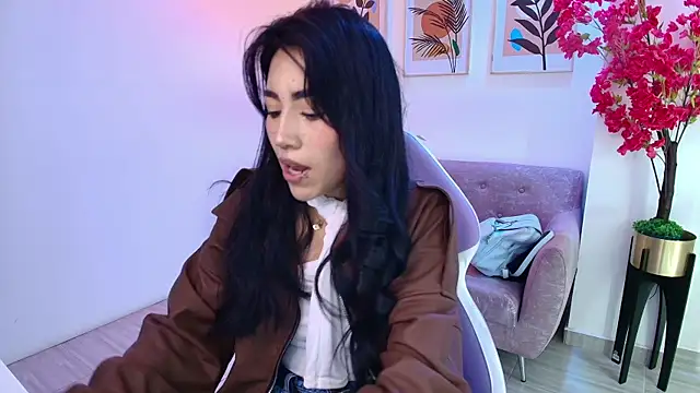 rainy_doll - Rainy_doll's free webcam - UK Sex Cams