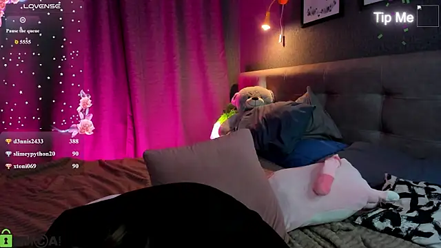 Lesi_Moonie01