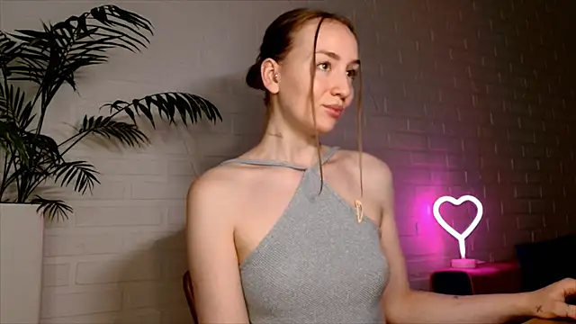 WhitePrincessLuna webcam