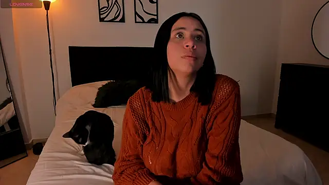 mai_evans webcam