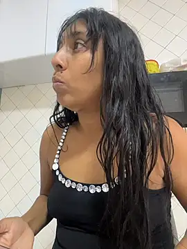 MELIZ_QUEEN live cam on StripChat