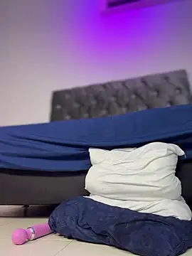 Sari_Ellison_ webcam