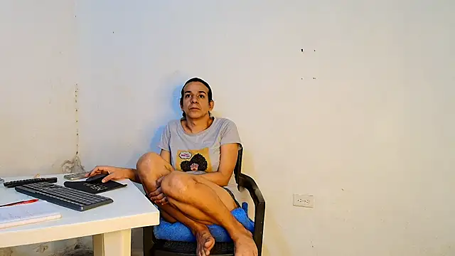 Oh_Tique webcam