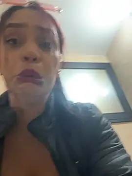 Sara-77 webcam