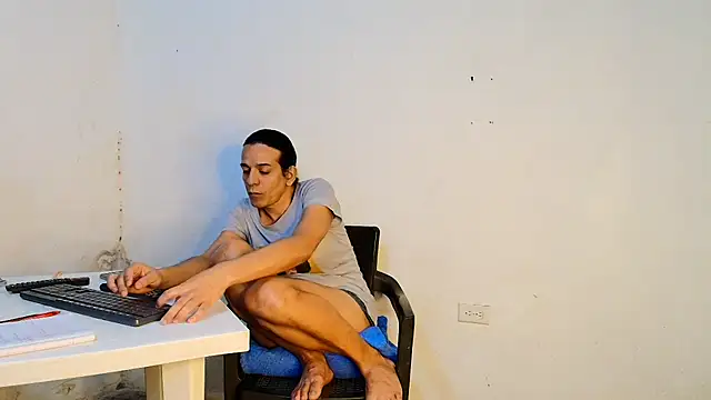 Oh_Tique live cam