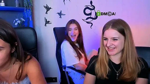 lisa_dark_ webcam