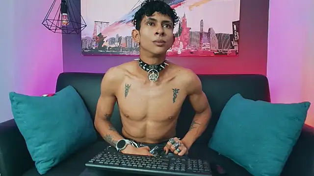 Maximoking26 webcam