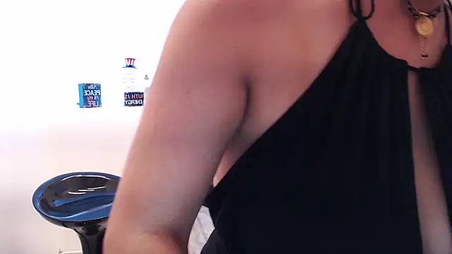 eva_twiss (F milf) - show naked is goal