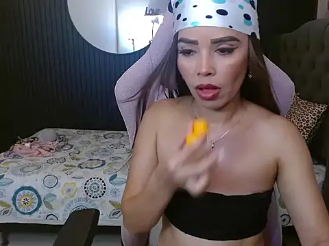 naomis_36 webcam