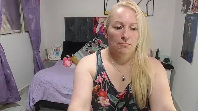 emperabigbootybigass webcam