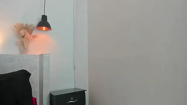 dakota_roussee webcam