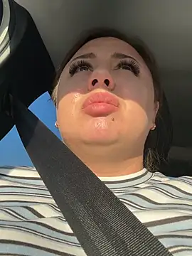 Sara_Hug webcam