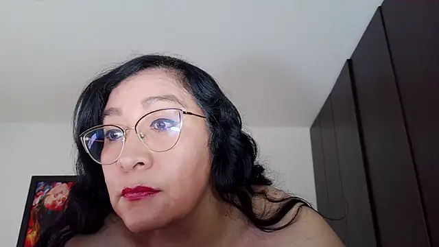 Grace_mature_milf
