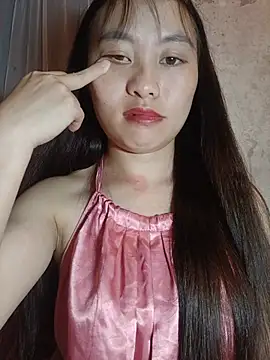 Cherry-squirtt live cam on StripChat