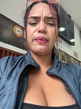 Sara-77 webcam
