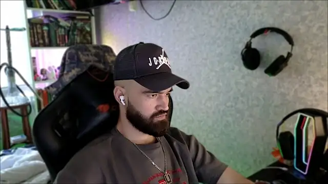 _Serious_Man webcam