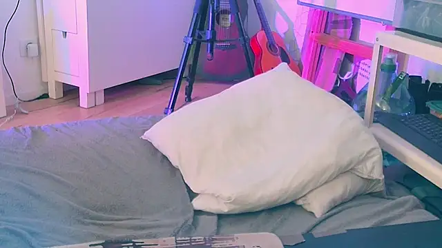 CeriseLapine webcam