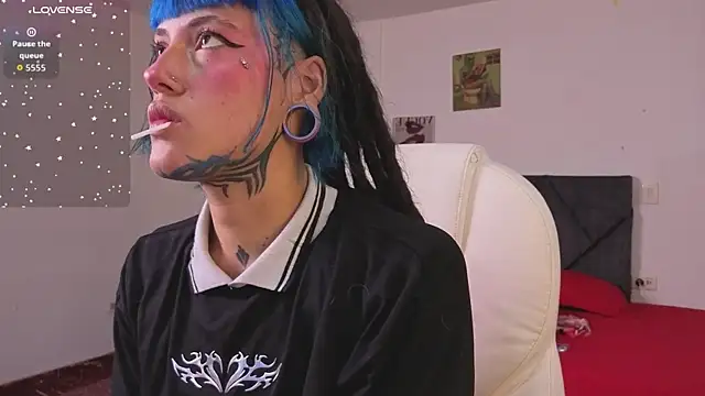 _sharlotte777 webcam