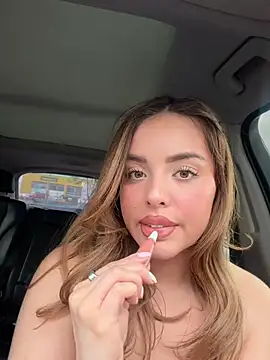 Alirawrz Live Webcam on Stripchat