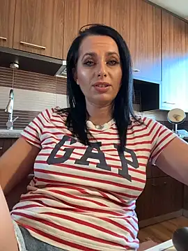 Hotmomcheckk_ webcam