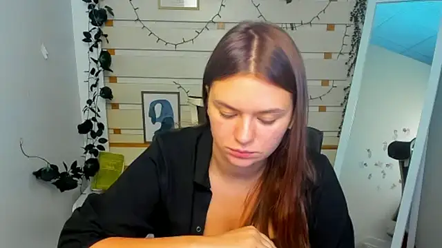 Josephine_Kiss webcam