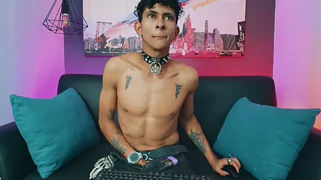 Maximoking26 webcam