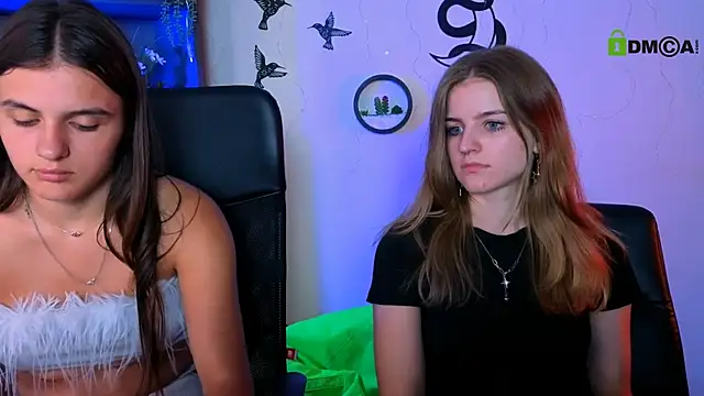 lisa_dark_ webcam