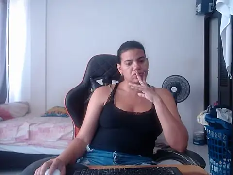 Adriana_0312 webcam